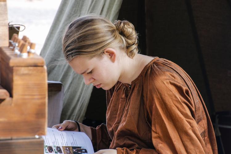 读国际一年制硕士,可以回国考公务员吗?