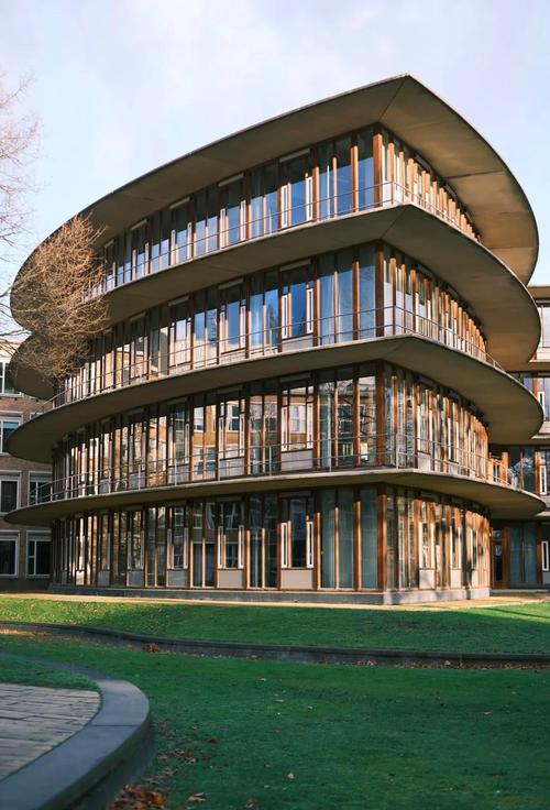 荷兰留学需要什么语言要求 荷兰留学需要什么语言要求